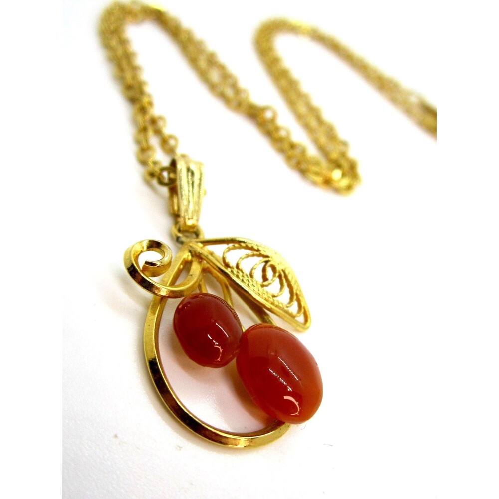 Vintage Gold Tone Filigree Floral Pendant Necklace Carnelian Agate
